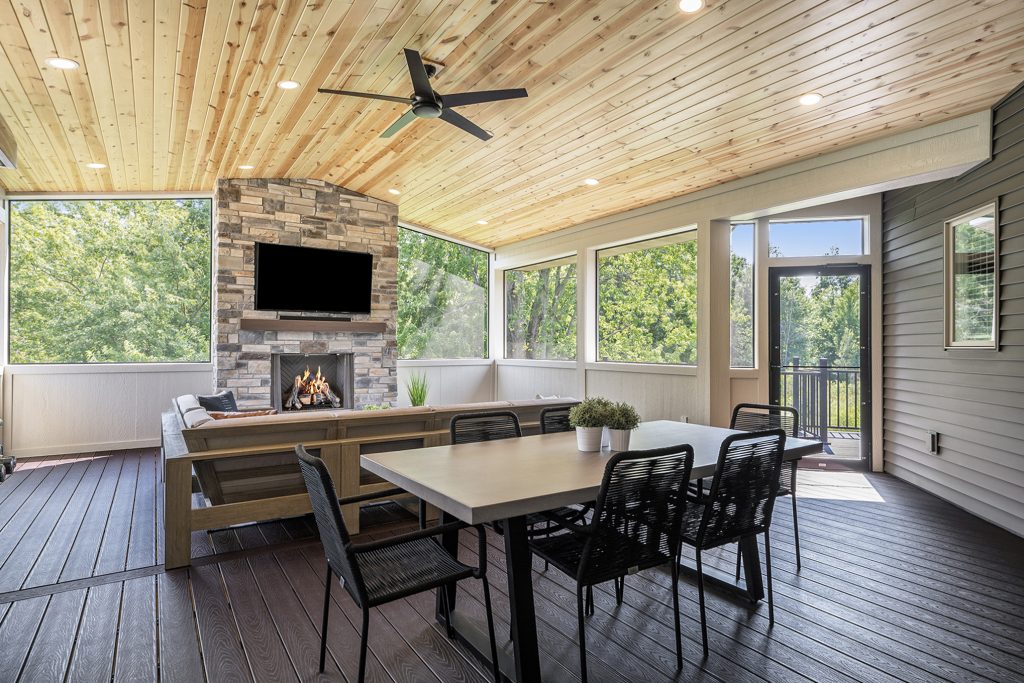 Zeeland, Mi covered deck builder