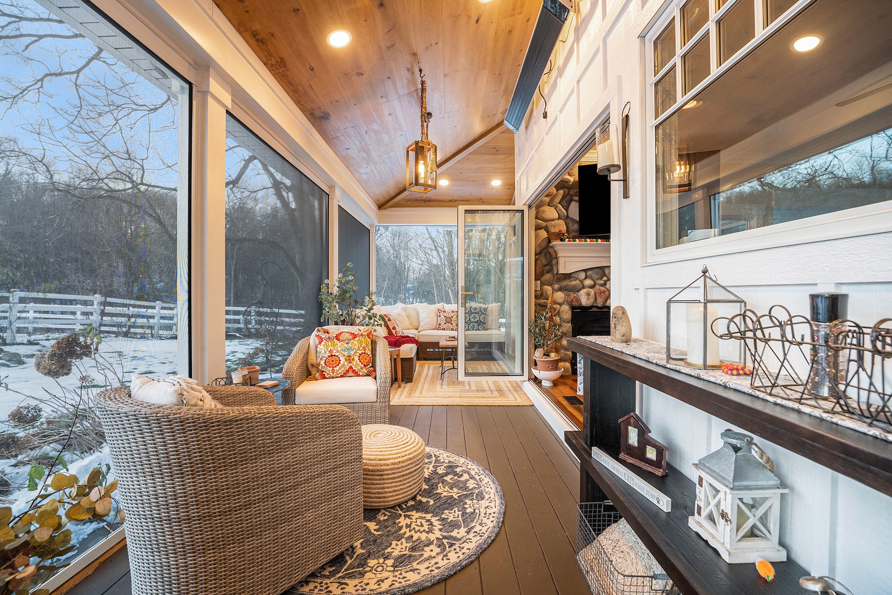 Three season room